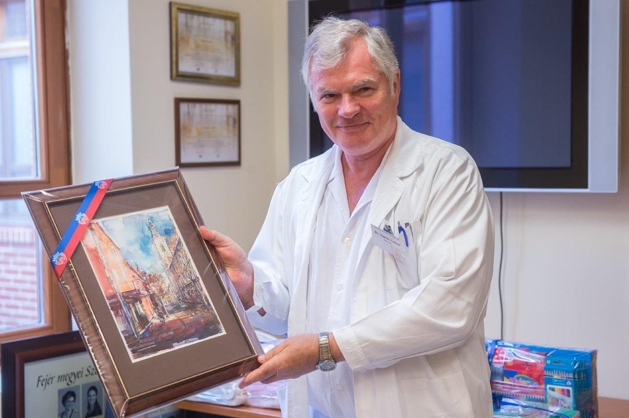 Több mint negyven éves szolgálat a gyermekekért – beszélgetés Dr. Simon Gáborral